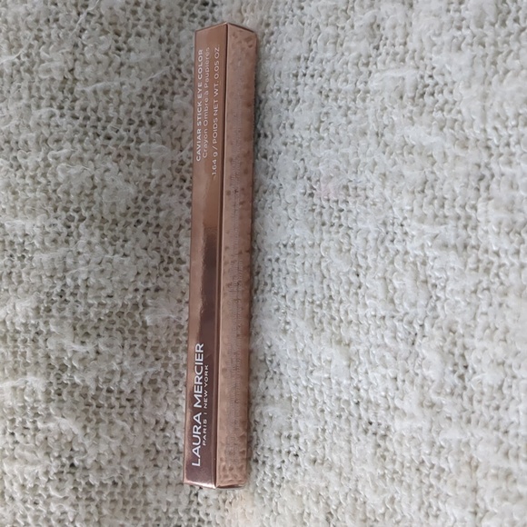 laura mercier RoseGlow Caviar Stick Eye Shadow in Forbidden Rose, 1.64g/… - Picture 5 of 9